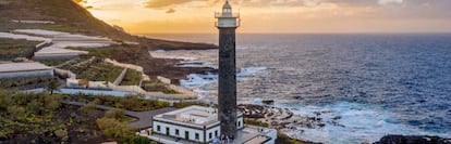 Hotel Faro de Punta Cumplida.