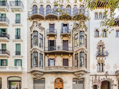 Fachada del inmueble en el Passeig de Sant Joan de Barcelona.