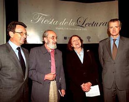 Emiliano Martínez, Ángel González, Rosa Regàs y Fernando de Lanzas (de izquierda a derecha).