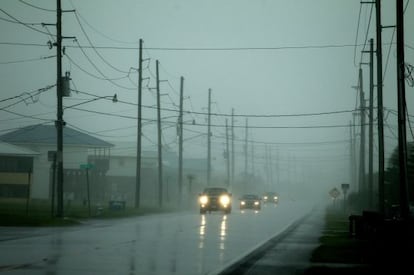 La localidad de Grand Isle (Luisiana) se prepara para recibir a Karen.