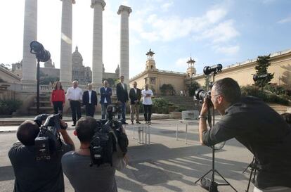 The candidates in today’s elections pose for the cameras.