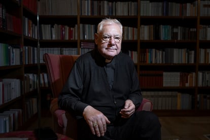 El cardenal alemán Gerhard Ludwig Müller, en su casa de Roma este domingo.