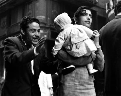 Una de las fotograf&iacute;as tomadas en Barcelona, entre 1958 y 1960, por Joan Colom.