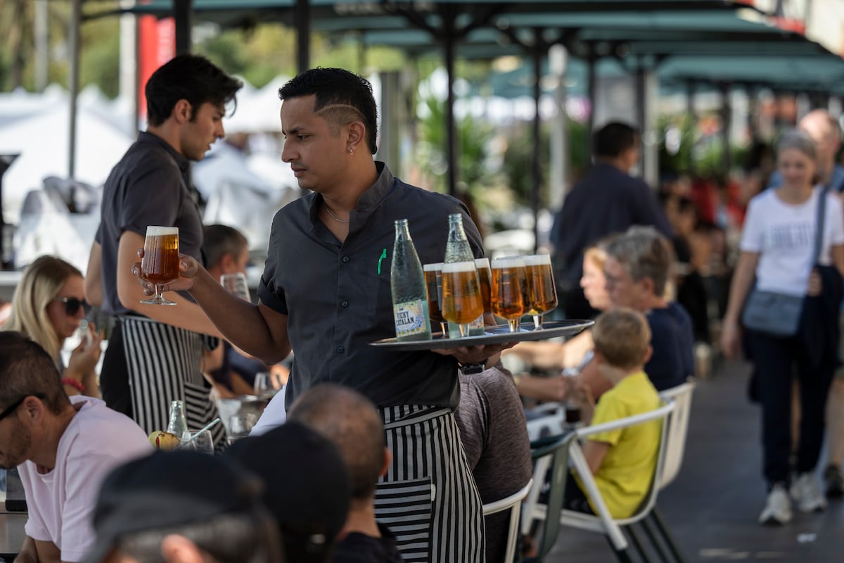 El empleo en el turismo tocó máximos en 2025 con 2,75 millones de afiliados