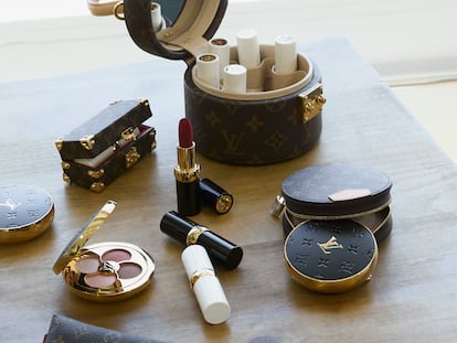 Algunos de los productos de la nueva línea La Beauté Louis Vuitton.