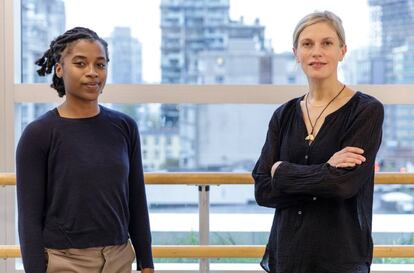 La coreógrafa Crystal Pite y la bailarina senagalesa Khoudia Touré. (Foto: Rolex/Tina Ruisinger)