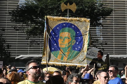 Protesters are participating in an act in support of the Minister of Justice and Public Security, Sergio Moro, and Operation Lava on Avenida Paulista, central region of the city of Sao Paulo, Brazil, on 30 June 2019