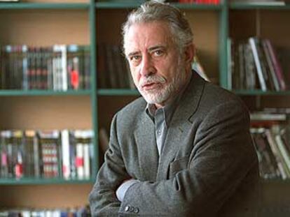José María Merino es autor de libros como 'La orilla oscura'.