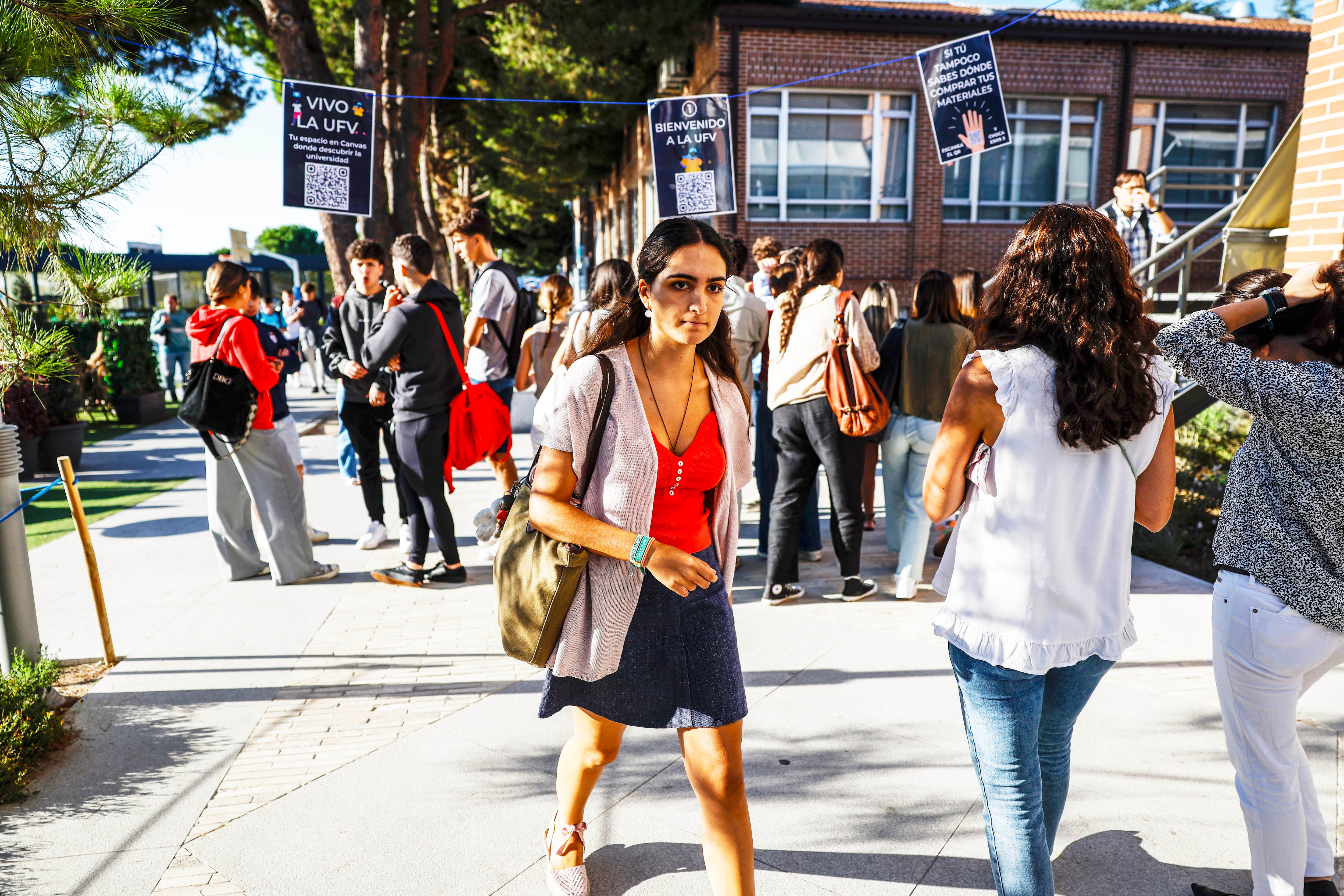 Memorizar el trayecto en bus y salir con tiempo: la primera semana de universidad de una alumna con discapacidad visual