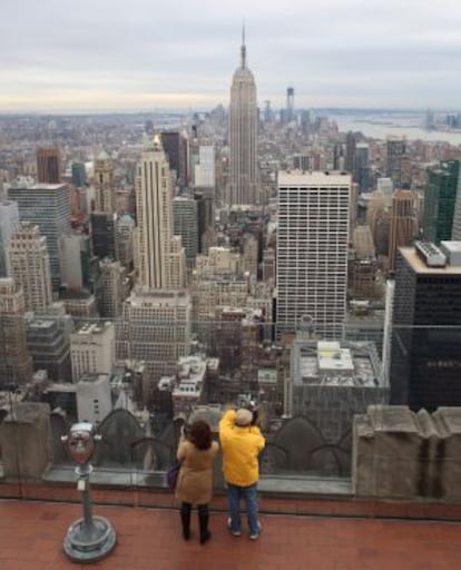 Vistas hacia el sur de Manhattan desde el 'Top of the Rock', la terraza del Rockefeller Center, en Nueva York.