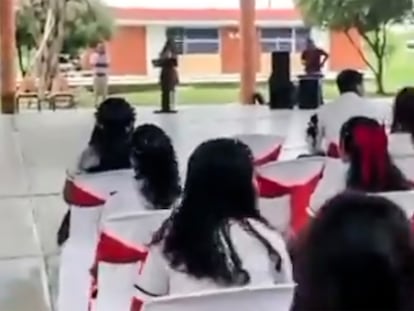 El momento de la denuncia de la estudiante.