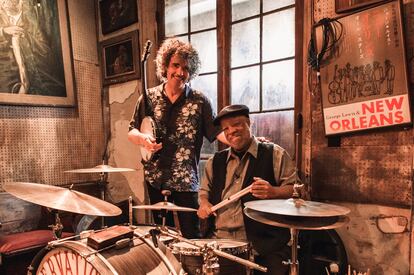 Joe Lastie con Carlos Childe, en el Preservation Hall de Nueva Orleans.