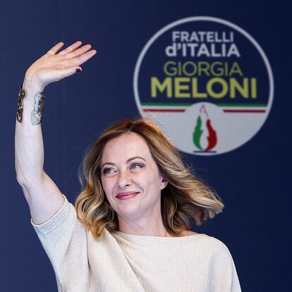 Italian Prime Minister and Fratelli D'Italia (Brothers of Italy) leader Giorgia Meloni gestures at the closing event of the electoral campaign for the European Parliament Elections, at Piazza del Popolo, in Rome, Italy, June 1, 2024. REUTERS/Guglielmo Mangiapane