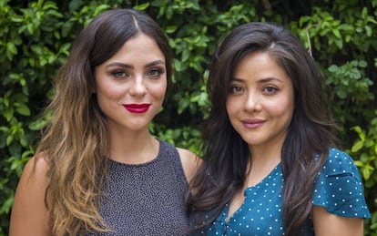 Las actrices Paulina Dávila y Teresa Ruiz, en Ciudad de México.