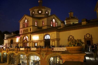 Edifici del Teatre Lliure, una de les entitats que ha rebut el requeriment d'Hisenda.