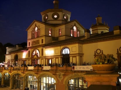 Edifici del Teatre Lliure, una de les entitats que ha rebut el requeriment d'Hisenda.