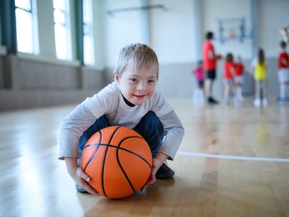 Normalizar las capacidades diferentes y darle peso a valores como la empatía o la cooperación en la infancia es fundamental para los niños con síndrome de Down.