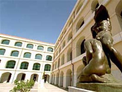 Estatua 'Post nubina Phoebus', de Fructuoso Orduño de la Fuente, en la Universidad Carlos III.