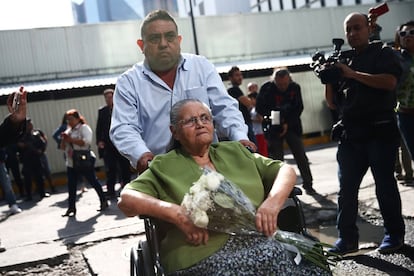 Consuelo Loera, madre del capo mexicano, después de solicitar una visa humanitaria al Gobierno de Estados Unidos para visitar a su hijo en prisión.