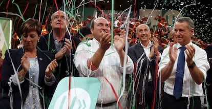 Iñigo Urkullu y el presidente del PNV Andoni Ortuzar en el cierre de la campaña.