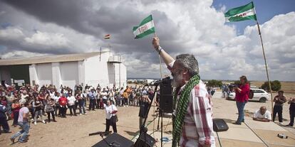 Sánchez Gordillo en el acto del Primero de Mayo en Somontes.