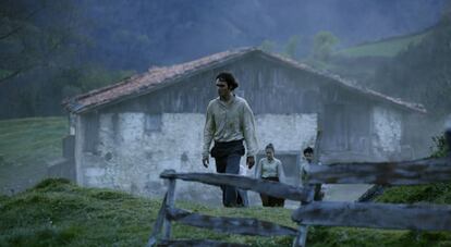 Eneko Sagardoy, en "Handia", película de Aitor Arregi.