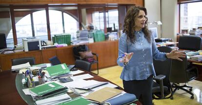 María Jesús Montero, consejera de Hacienda andaluza, en su despacho.