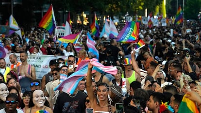 Masiva manifestación del Orgullo en Madrid: “Quieren devolvernos al armario: no lo vamos a consentir”