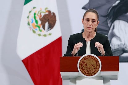 La presidenta Claudia Sheinbaum, durante su conferencia de prensa de este jueves en el Palacio Nacional de Ciudad de México. 