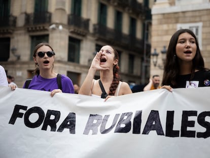 Manifestación contra Rubiales este viernes en la plaza de Sant Jaume de Barcelona.