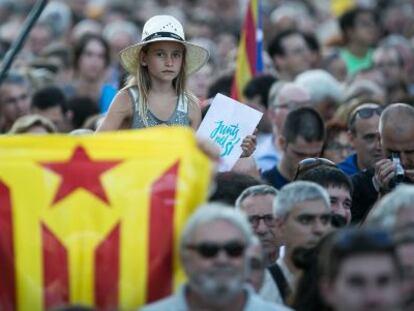 Asistentes a un acto de precampa&ntilde;a de Junts pel S&iacute;, el pasado viernes en Barcelona. 