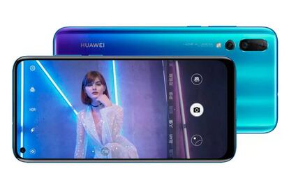 El diseño del Huawei Nova 4 recuerda mucho al del Huawei P20 Pro, aunque con su nueva cámara integrada en la pantalla