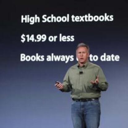 Phil Schiller, director de marketing de Apple en la presentación del servicio editorial iBooks 2