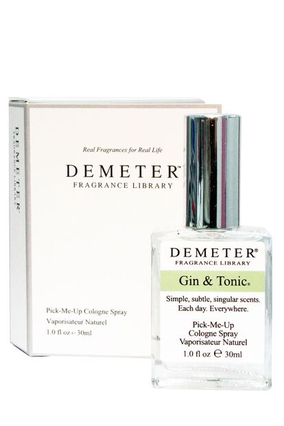 La casa Demeter es especialista en crear fragancias no aptas para todos los públicos con aromas como Cannabis, Bourbon o Sex on The Beach. Ahora que suben las temperaturas nos quedamos con Gin & Tonic, todo un clásico de las aguas de colonia unisex y refrescante como el cóctel. Contiene cítricos, especias y notas de agua. Por unos 30 euros se puede adquirir online el spray de 120 ml.