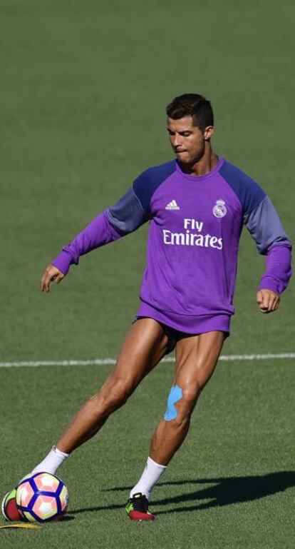 Cristiano, con sudadera.