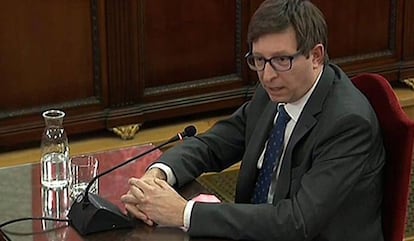 Carles Mundó durant la seva declaració al judici.