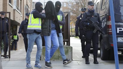 La Policía Nacional detiene en Vitoria al un presunto yihadista por pertenencia a organización terrorista y captación.