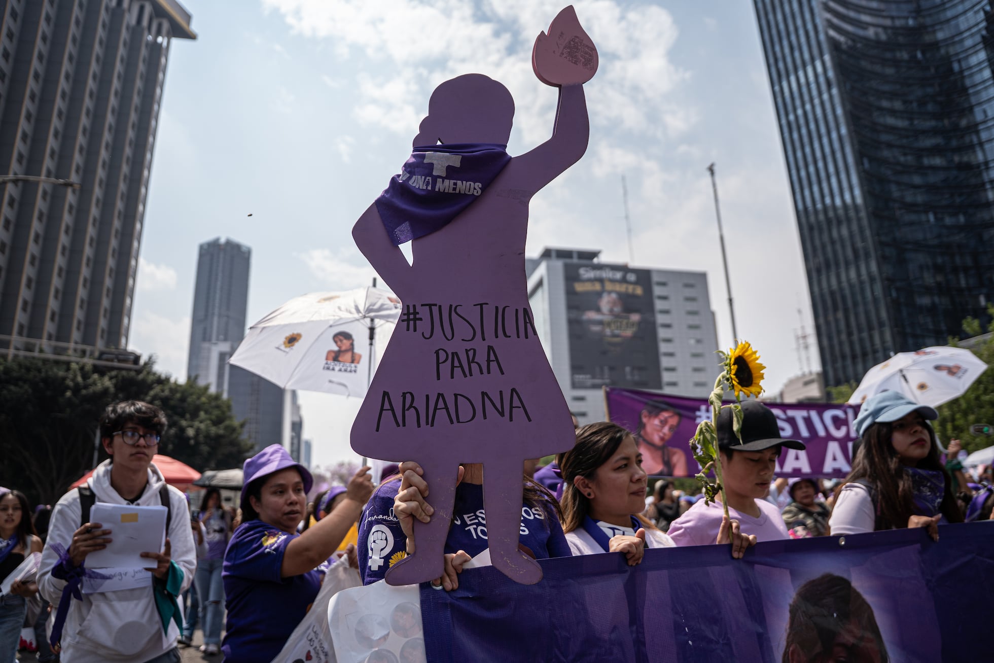 Las imágenes de la marcha por el Día Internacional de la Mujer en ...