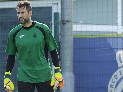 Diego L&oacute;pez, durante un entrenamiento en Sant Adri&agrave;. 