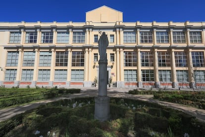 El jardín histórico combina divertimentos, creados para la realeza y nobleza en el siglo XIX, con decoración religiosa instalada durante el siglo XX, cuando las instituciones sociales (en su mayoría cristianas) comenzaron a ocupar los distintos edificios de Vista Alegre.