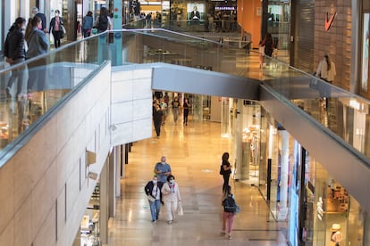 Los centros comerciales, como el de Illa Diagonal, en Barcelona, abrieron en la fase 2 de desconfinamiento.