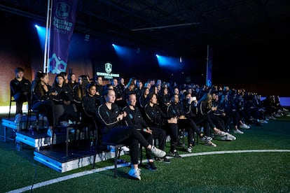 Las jugadoras de las Queens League durante el 'draft'.