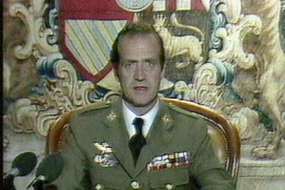 El rey Juan Carlos I se dirige a la nación en la madrugada del 24 de febrero de 1981.