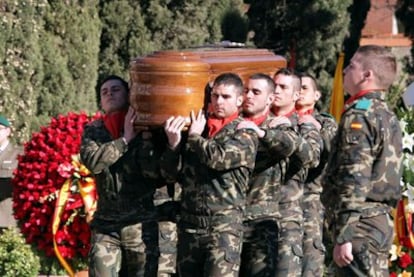 Funeral en el cuartel del Bruc de Barcelona por el soldado muerto en Afganistán.