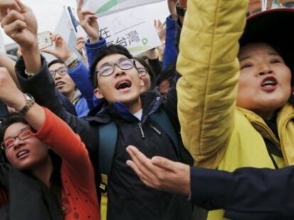 Seguidores de la candidata a la presidencia Tsai Ing-wen, del Partido Democrático Progresista, este jueves.