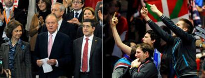 A la izquierda, los Reyes junto a Patxi López, el <i>lehendakari.</i> A la derecha, aficionados durante el himno.