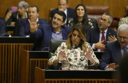 Susana Díaz, el pasado miércoles, en la sesión de investidura de Juan Manuel Moreno en el Parlamento andaluz.  