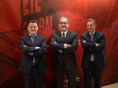 De izq a dcha: Francisco Almenara Pérez (socio de ETL Nexum), Juan F. Ruiz Obispo (Miguel Legislab) y Antonio Almenara Pérez (socio de ETL Nexum)