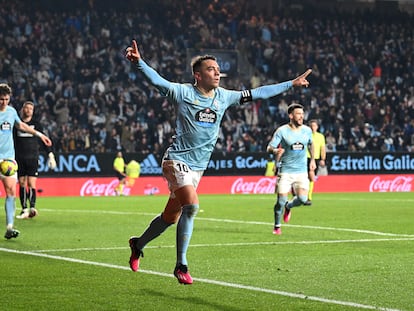 Iago Aspas celebra su gol en el partido entre el Celta y el Athletic en Balaidos este domingo.