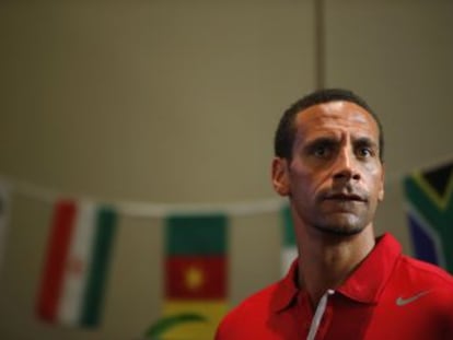 El documental que narra cómo Rio Ferdinand enviudó, se deprimió, bebió y se planteó el suicidio, conmociona a su país